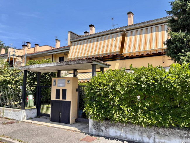 Appartamento in vendita a Carate Brianza