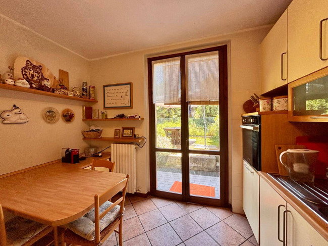 Appartamento in vendita a Carate Brianza