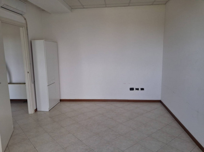 Studio/Ufficio in affitto a Desio