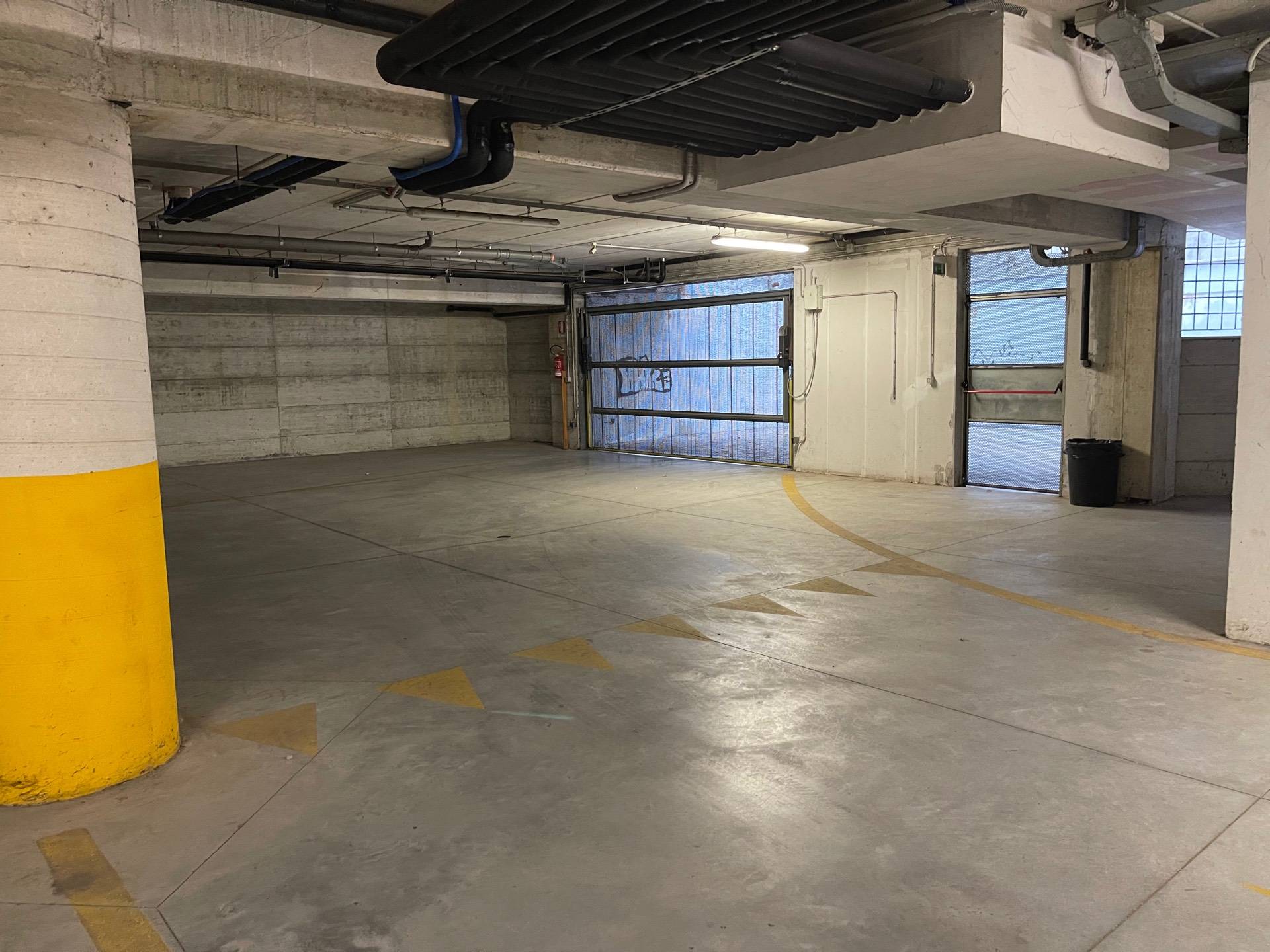 Garage in Vendita