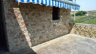 country house for sale in Monsampolo del Tronto