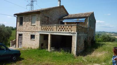 country house for sale in Monsampolo del Tronto