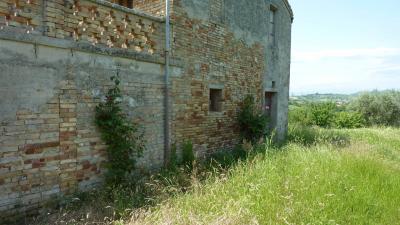 country house for sale in Monsampolo del Tronto