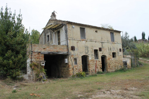 Rustico/Casale in vendita a Massignano