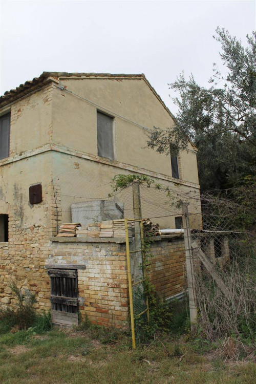 Rustico/Casale in vendita a Massignano