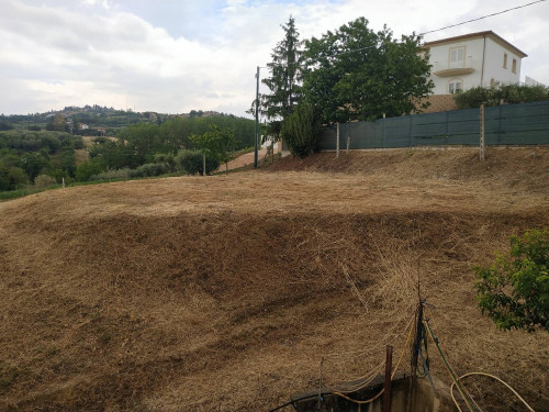 Terreno edificabile (residenziale o commerciale) in vendita a Monsampolo del Tronto