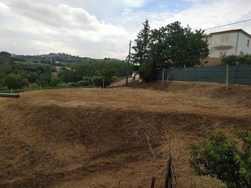 Terreno edificabile (residenziale o commerciale) in vendita a Monsampolo del Tronto