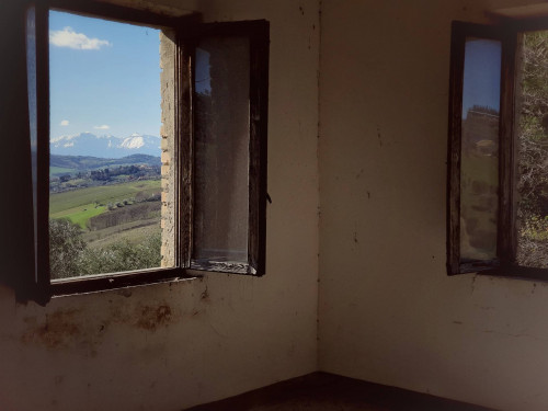 Bauernhaus zu verkauf in Castorano