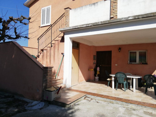 Rustico/Casale in vendita a Monsampolo del Tronto