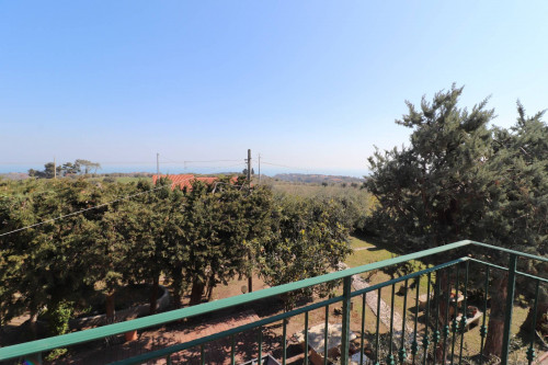 manor for sale in Grottammare