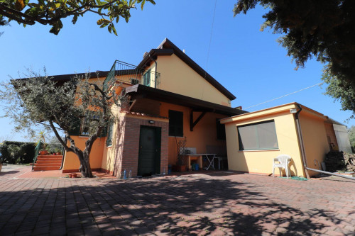 manor for sale in Grottammare