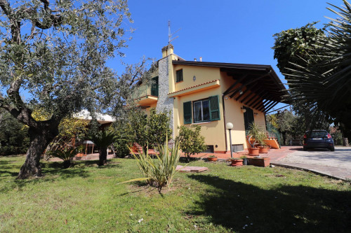 manor for sale in Grottammare
