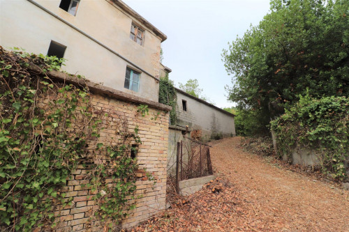 Rustico/Casale in vendita a Massignano