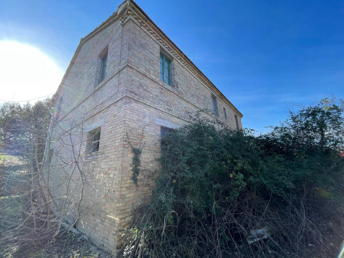 Bauernhaus zu verkauf in Offida