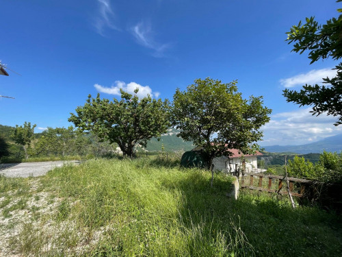 Casa indipendente in vendita a Rotella