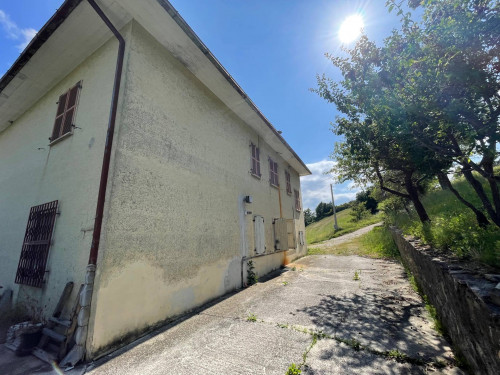 Casa indipendente in vendita a Rotella