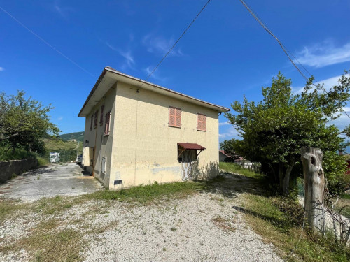 Casa indipendente in vendita a Rotella