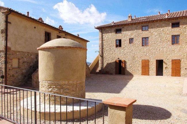 Appartamento in vendita a Montecatini Val di Cecina