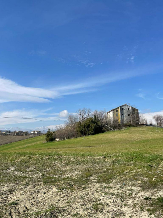 Rustico/Casale in vendita a Castignano