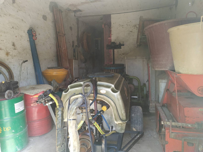 Rustico/Casale in vendita a Acquaviva Picena