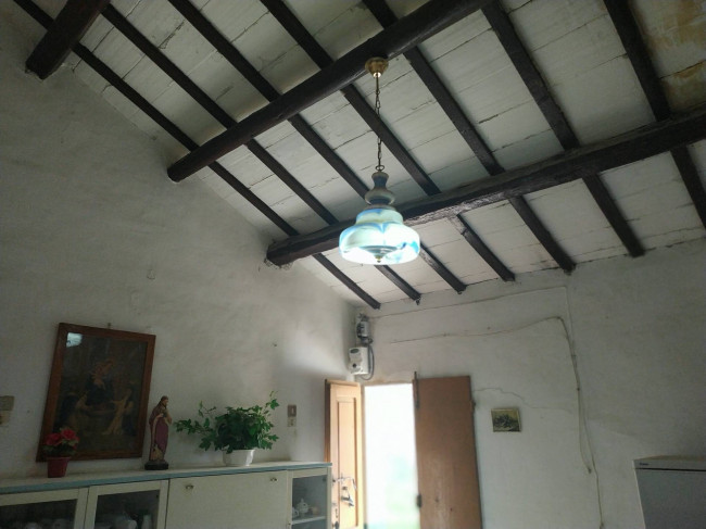 Rustico/Casale in vendita a Acquaviva Picena