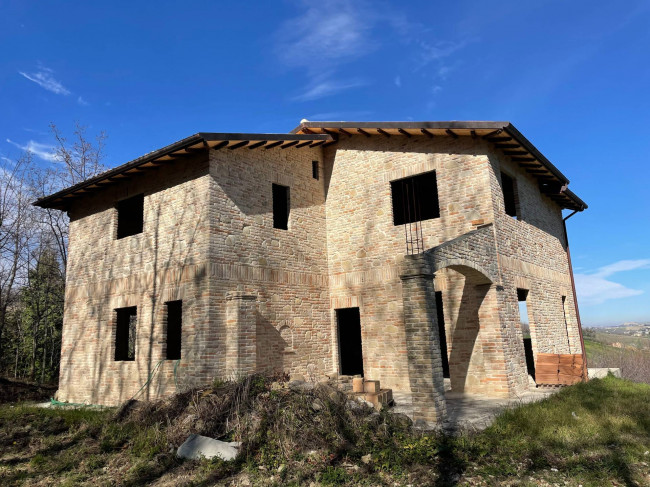 Bauernhaus zu verkauf in Castignano