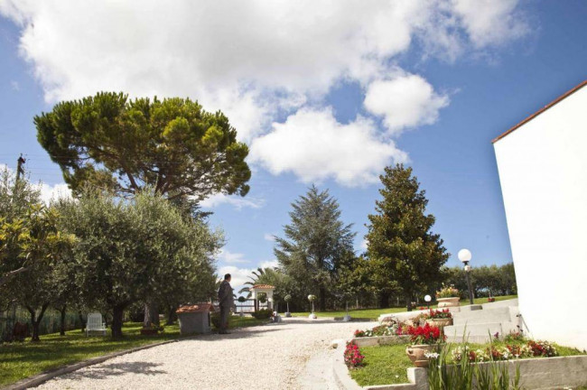 Villa in vendita a Cupra Marittima