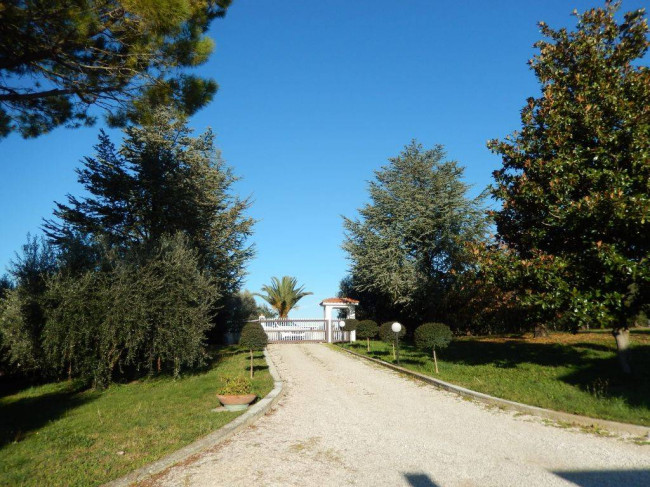 Villa in vendita a Cupra Marittima