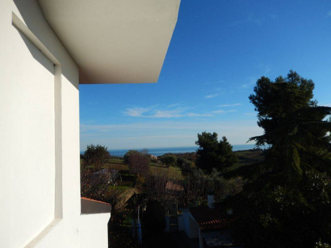 Villa in vendita a Cupra Marittima