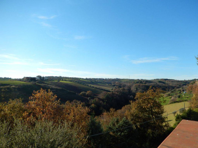 Villa in vendita a Cupra Marittima