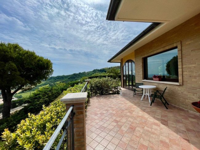 Villa in vendita a Acquaviva Picena