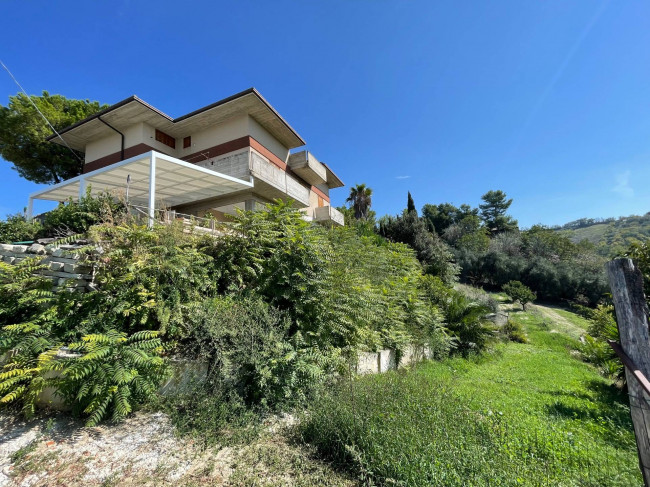detached house for sale in Acquaviva Picena