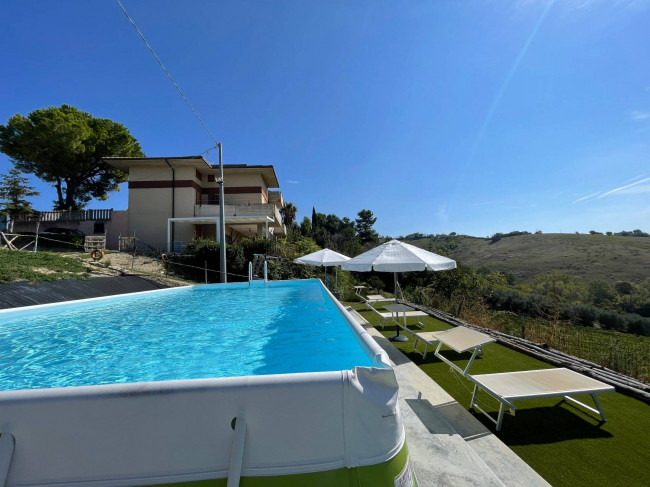 detached house for sale in Acquaviva Picena