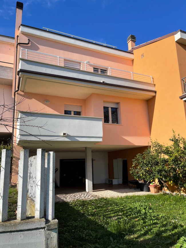 Villetta a schiera in affitto a Grottammare