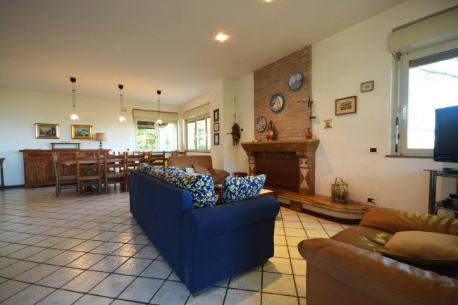 Villa zu verkauf in Colonnella