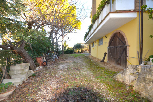 Villa zu verkauf in Colonnella