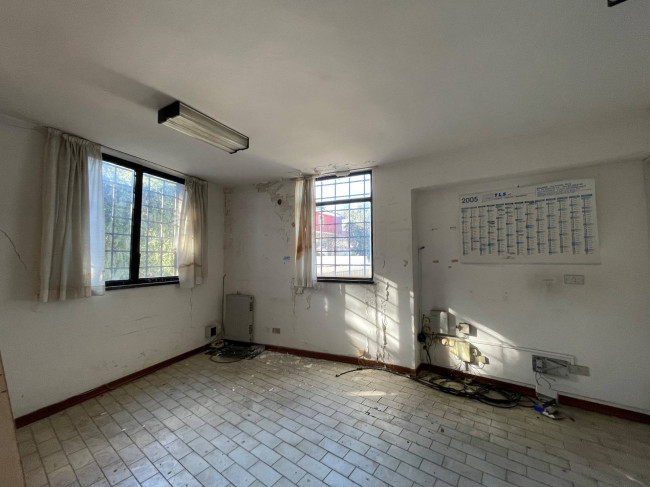 Capannone Industriale/Artigianale in vendita a Acquaviva Picena