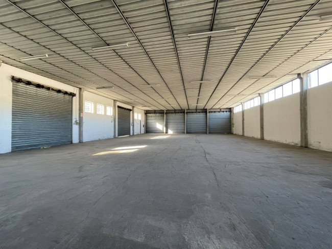 Capannone Industriale/Artigianale in vendita a Acquaviva Picena