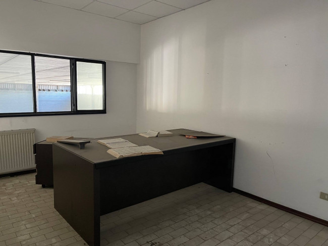 Capannone Industriale/Artigianale in vendita a Acquaviva Picena