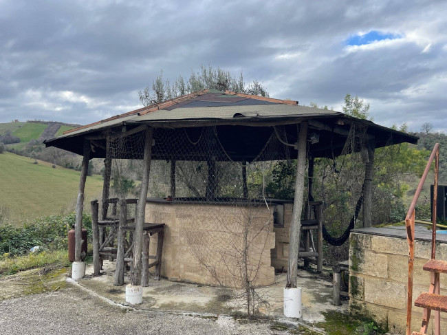 country house for sale in Ripatransone