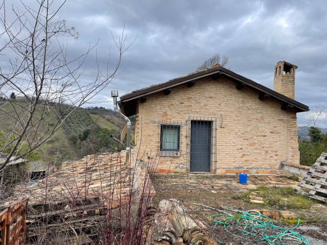 country house for sale in Ripatransone