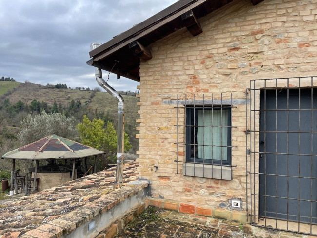 country house for sale in Ripatransone