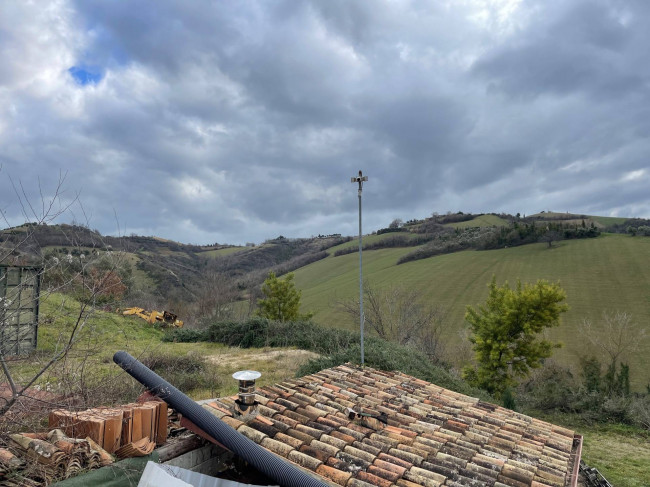 country house for sale in Ripatransone