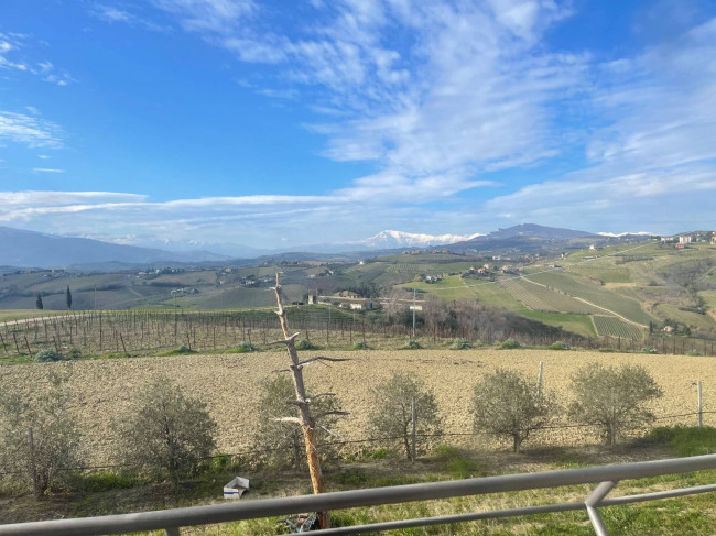 Casa indipendente in vendita a Offida