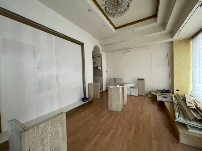 Locale commerciale in affitto a San Benedetto del Tronto