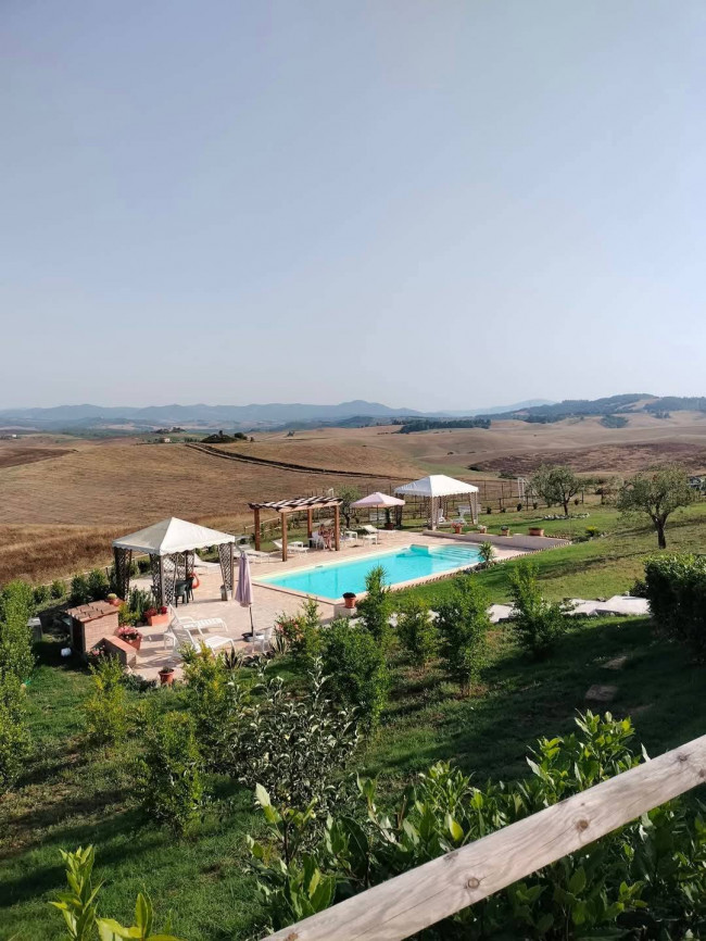 Albergo in vendita a Montecatini Val di Cecina