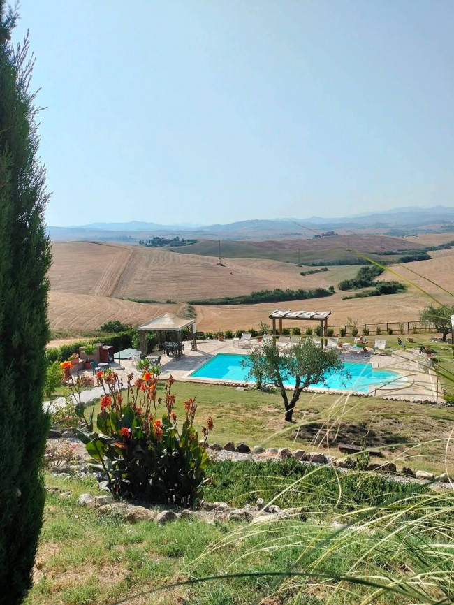 Albergo in vendita a Montecatini Val di Cecina