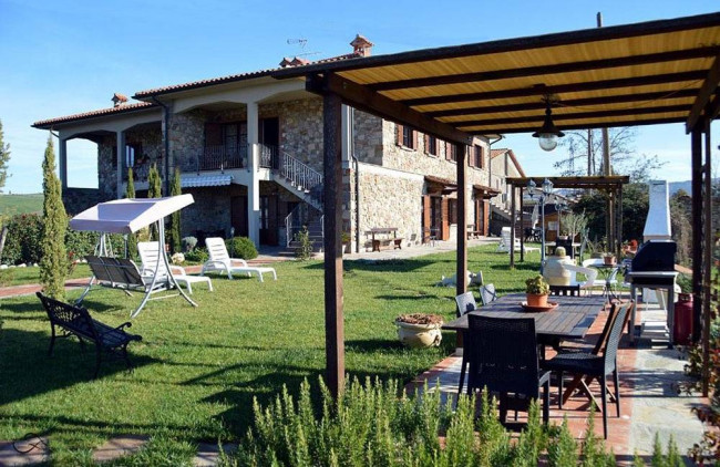 Albergo in vendita a Montecatini Val di Cecina