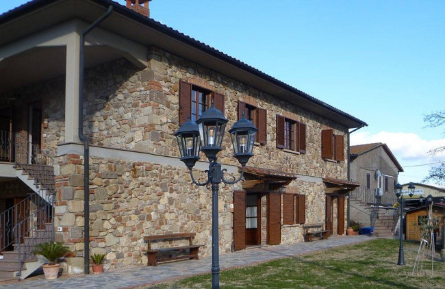 Albergo in vendita a Montecatini Val di Cecina
