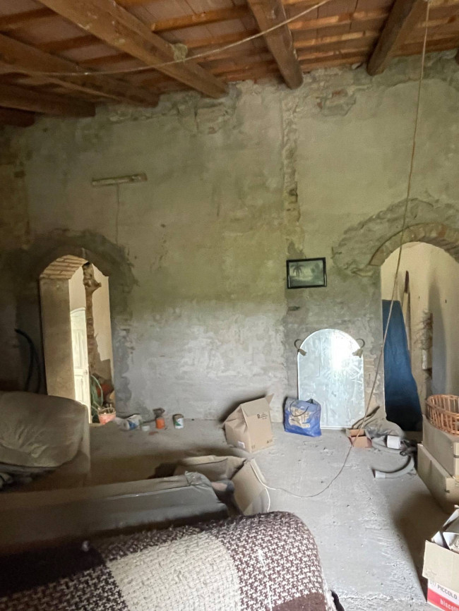 Rustico/Casale in vendita a Montedinove